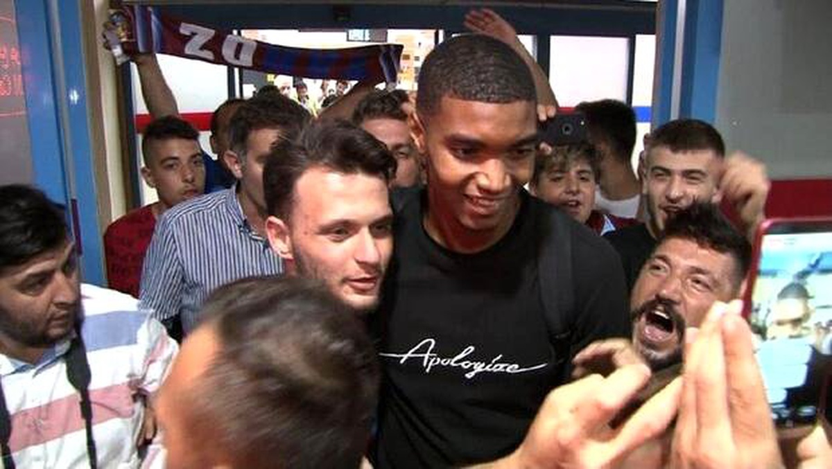 Merih Demiral\'dan Trabzonspor\'un yeni transferi Fernandes\'e övgü
