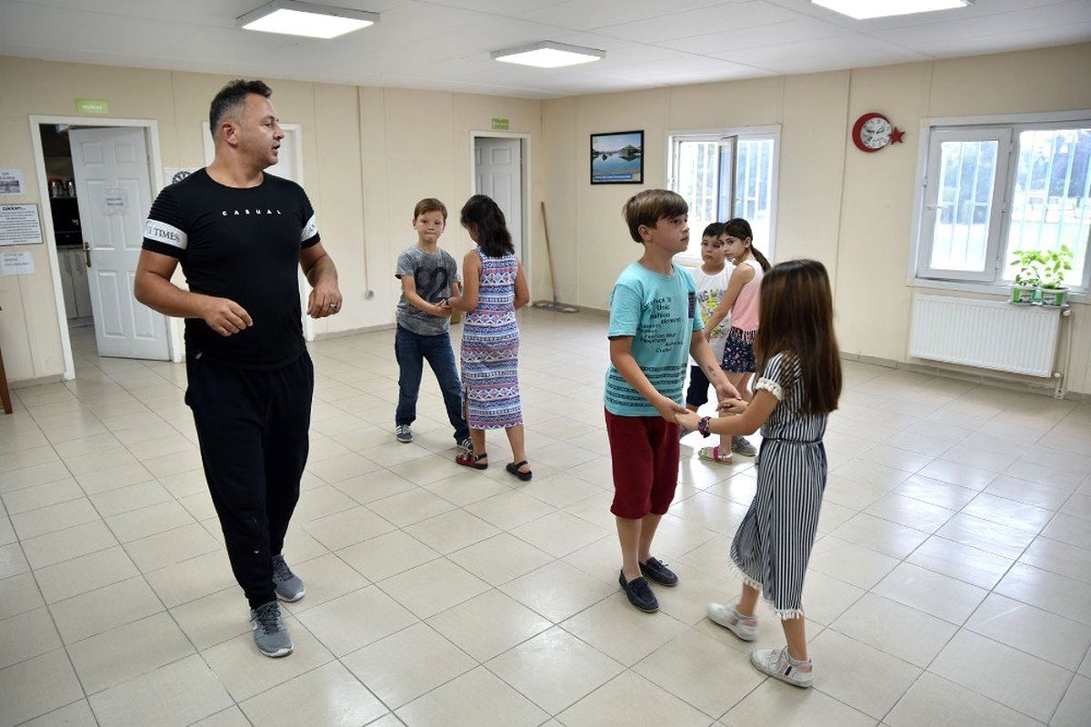 Tepebaşı\'nda çocuklar salsa yapmayı öğrendi