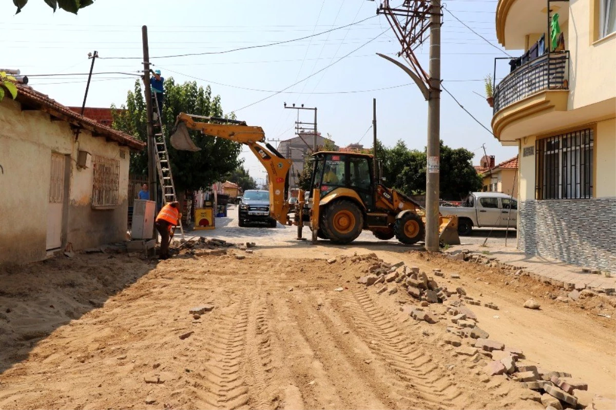 Turgutlu\'da yol yapım çalışmaları hız kesmiyor