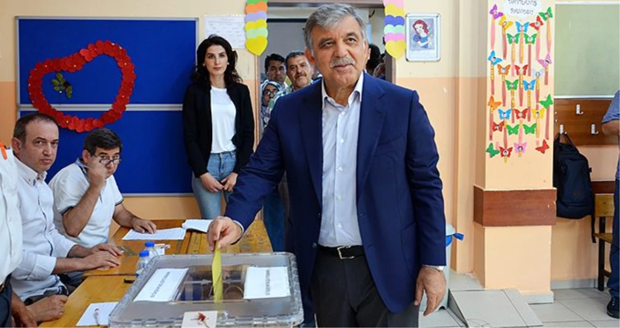Abdullah Gül, 2023\'te Cumhurbaşkanı adayı olmaya hazırlanıyor
