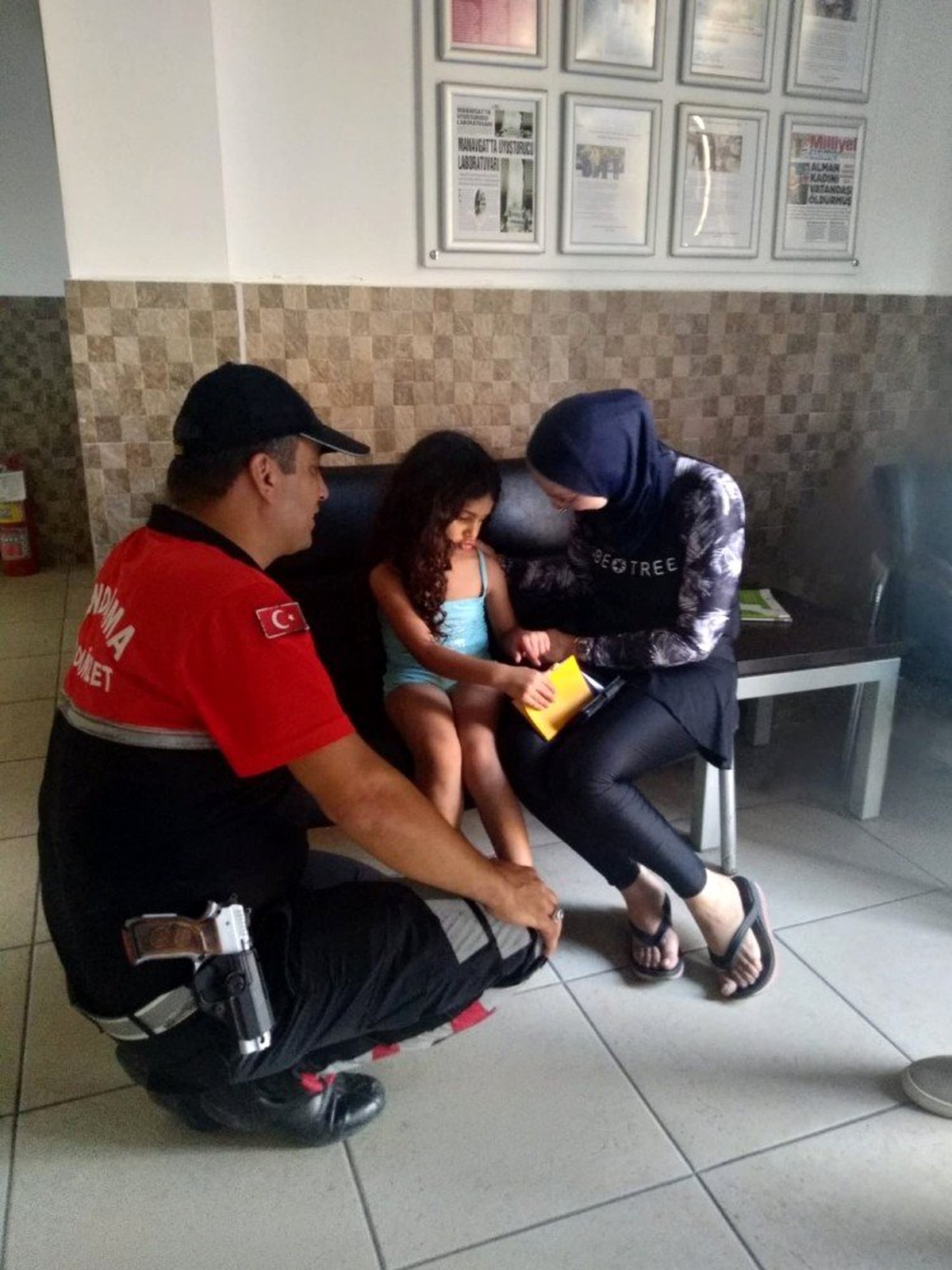 Antalya\'da kaybolan Filistinli çocuğu jandarma buldu