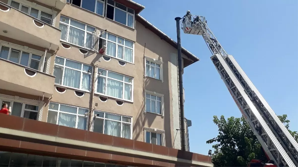 Bacası tutuşan restoran itfaiyeyi harekete geçirdi