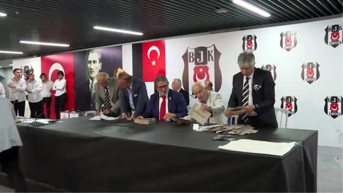 Beşiktaş\'ta Tevfik Yamantürk divan başkanlığına seçildi