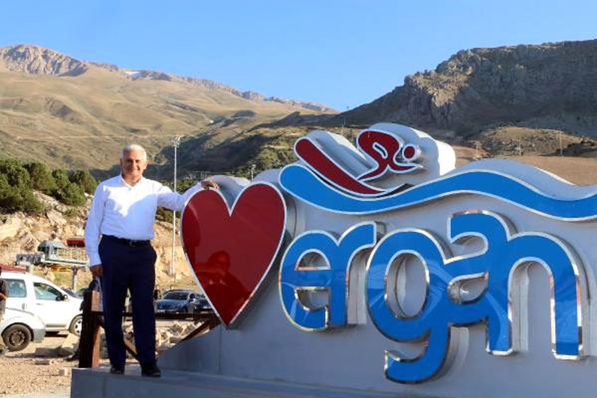 Binali Yıldırım\'a memleketinde yoğun ilgi