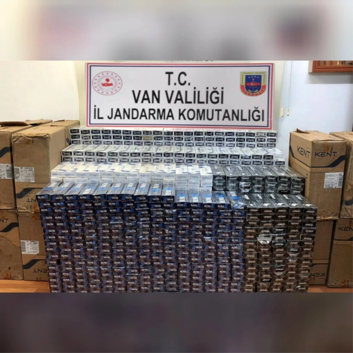 Çaldıran-İran sınır hattında 30 bin 390 paket kaçak sigara ele geçirildi