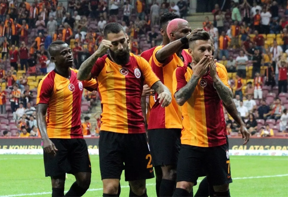 Galatasaray evinde Panathinaikos\'u 2-1 mağlup etti