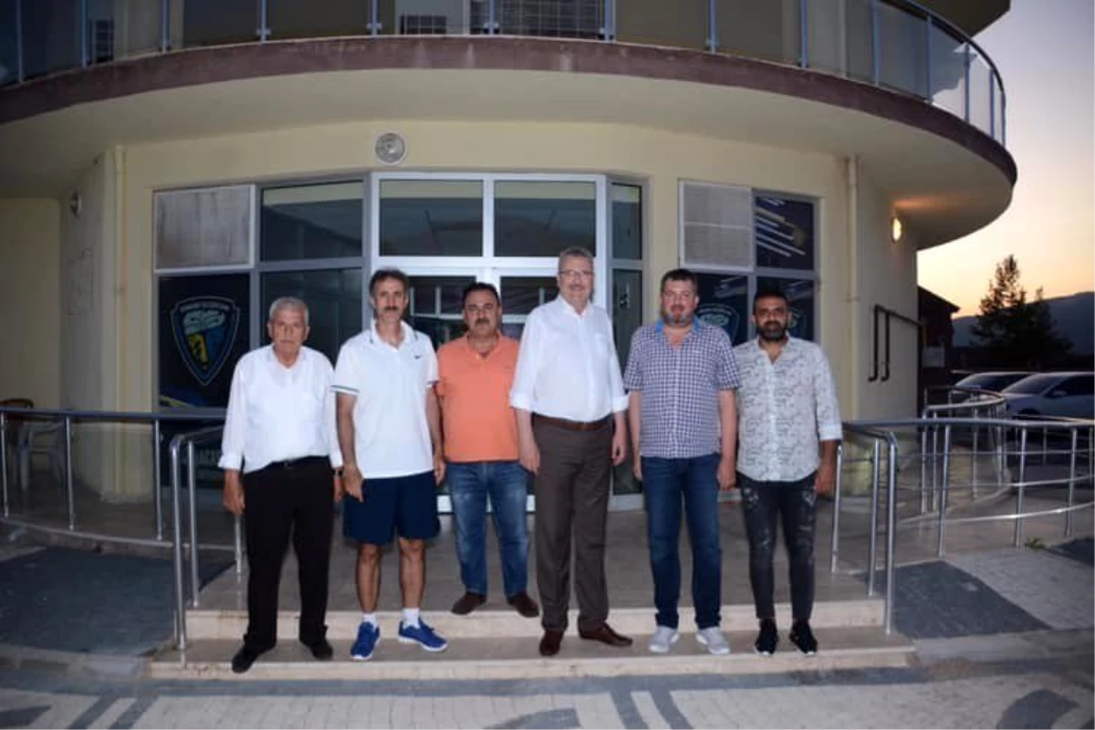 Özkan\'dan Karacabey Belediyespor\'a ziyaret