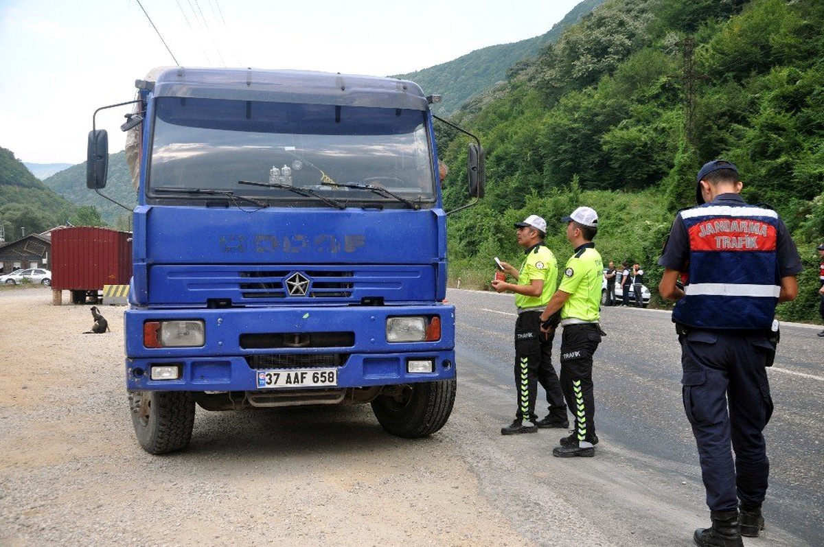 Polisi ve Jandarmadan asayiş uygulaması