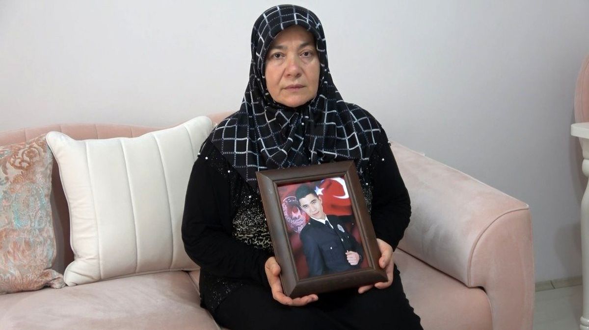 Şehit annesinden AYM\'ye tepki: "Teröristlere sahip çıkan akademisyenlere yandaş oluyorlar"