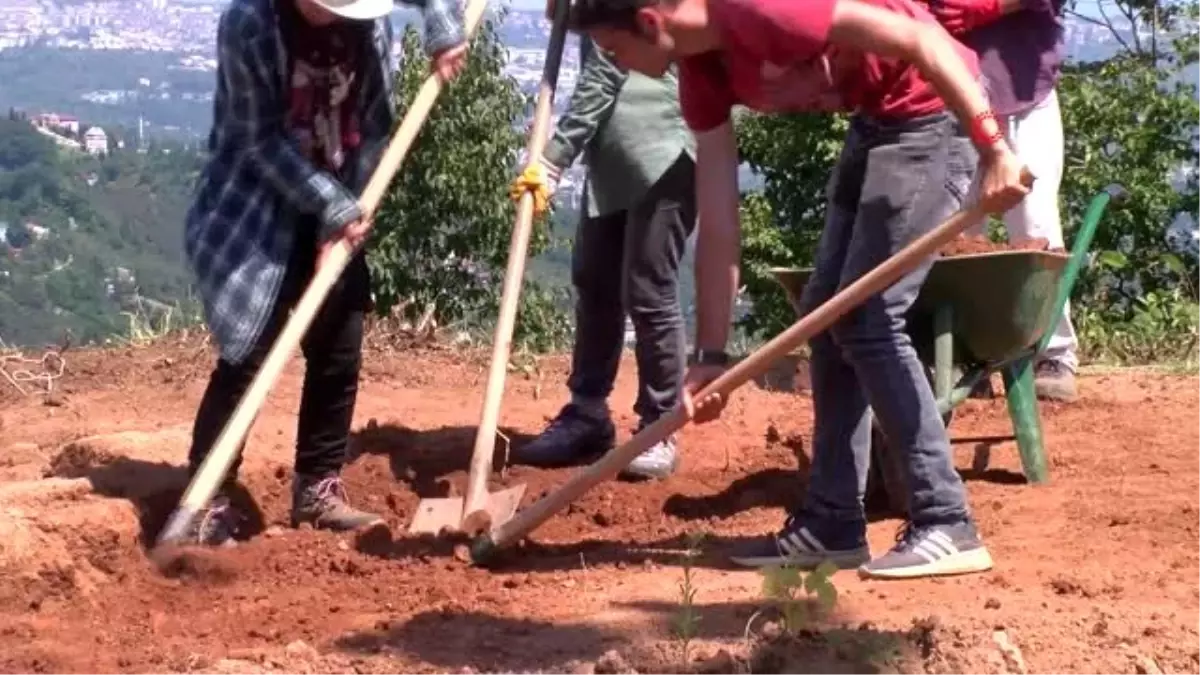 Ana Tanrıça Kibele Heykeli\'nin bulunduğu kalede kazı çalışmaları yeniden başladı