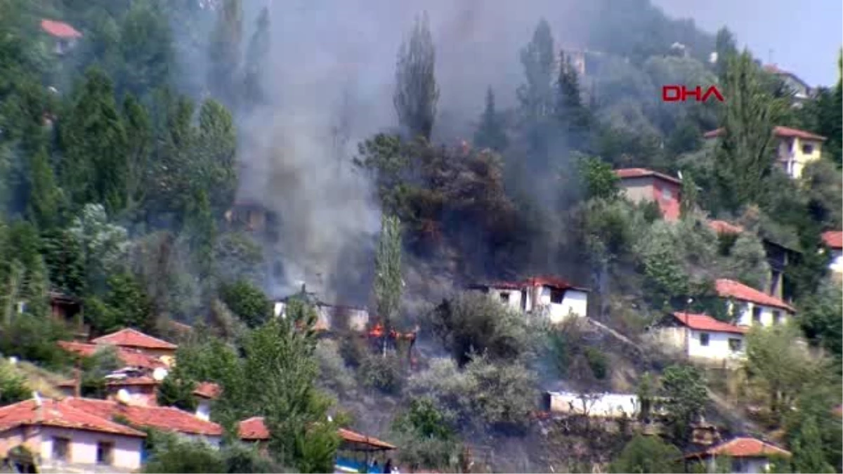 Ankara\'da gecekondu bölgesinde yangın