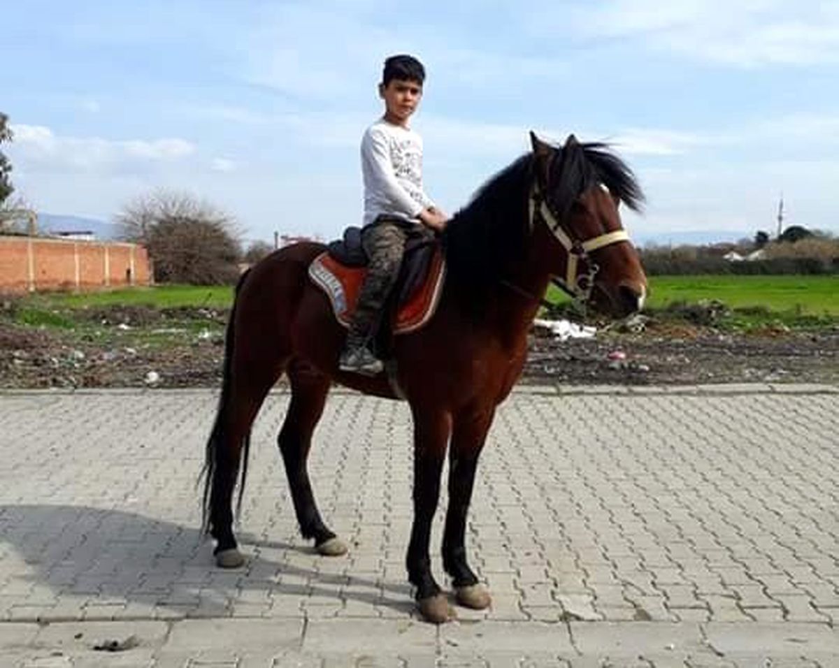Attan düşen çocuk ağır yaralandı