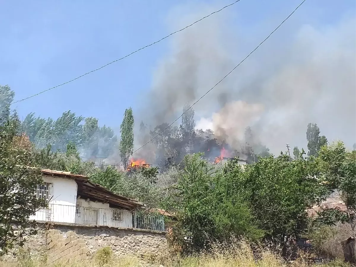 Başkentte 12 gecekondu kül oldu