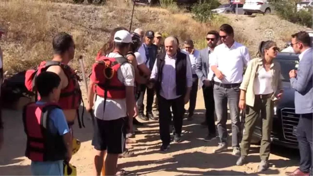 Binali Yıldırım rafting yaptı