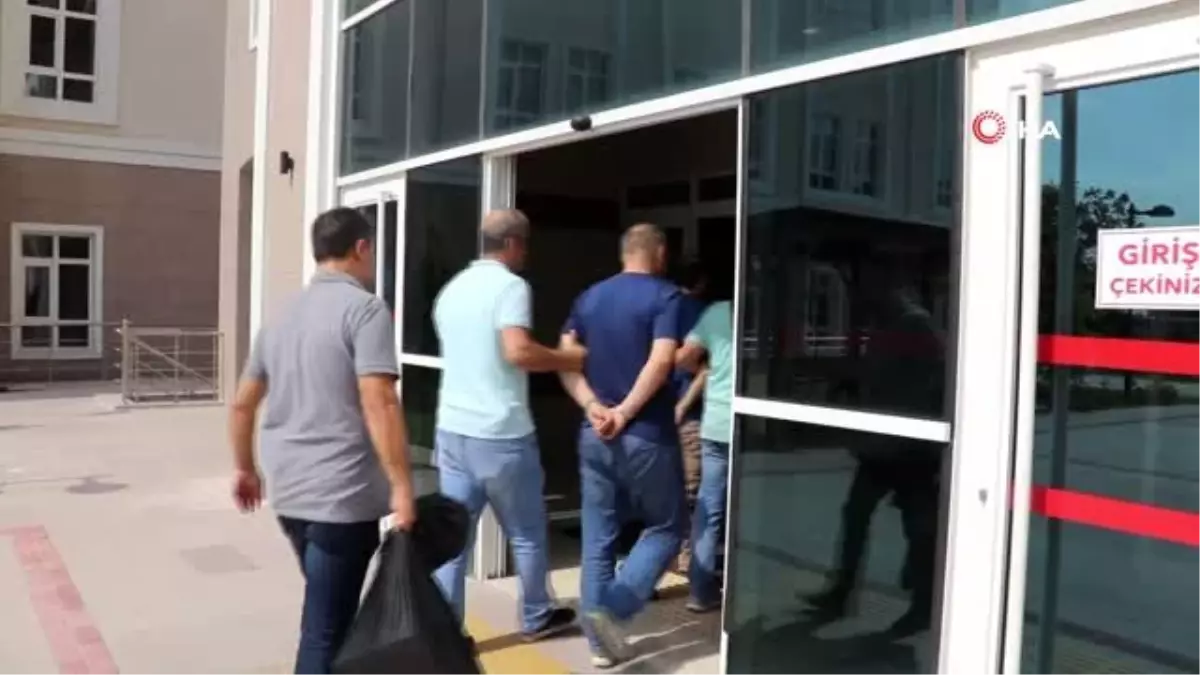 FETÖ\'nün sözde asker ve mahrem yapısı sorumluları sahte kimlikle Antalya\'da yakalandı