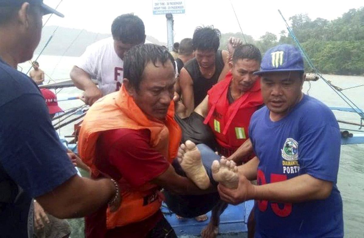 Filipinler\'de 3 feribot alabora oldu: 31 ölü