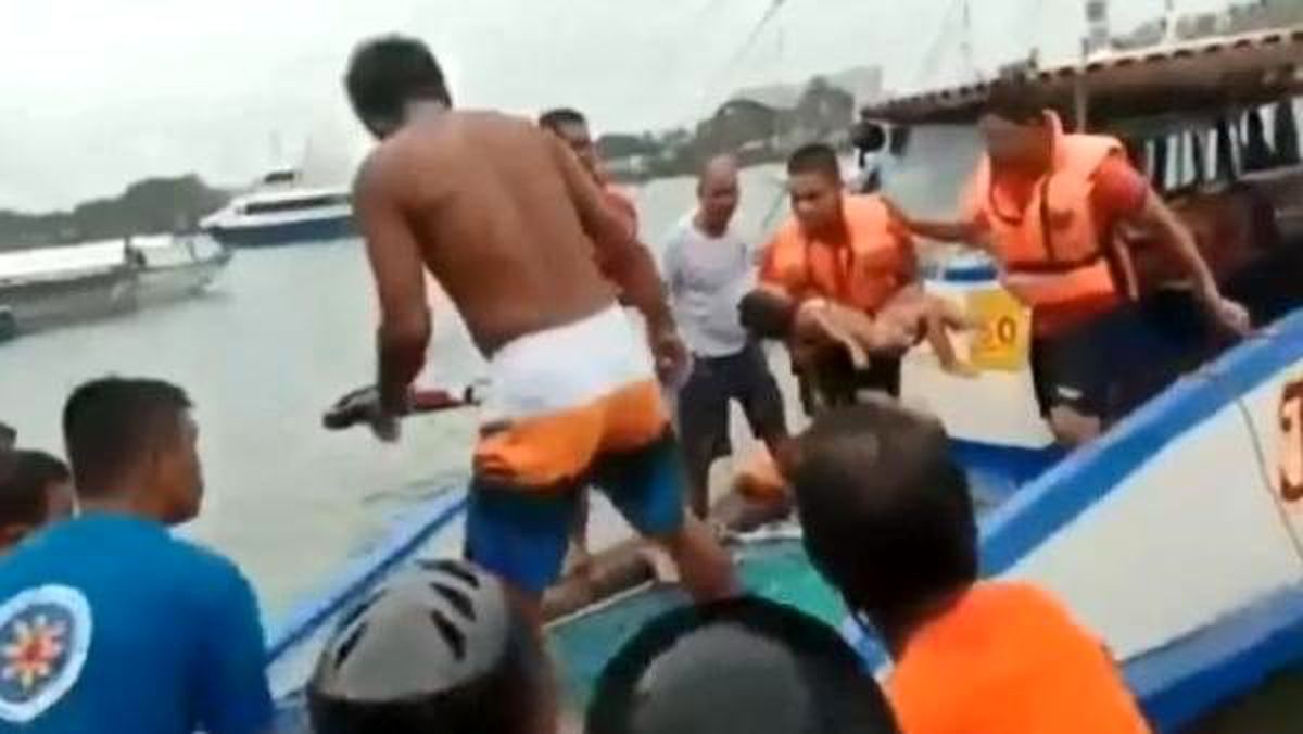 Filipinler\'de 3 yolcu teknesi alabora oldu: 26 ölü, 4 kayıp