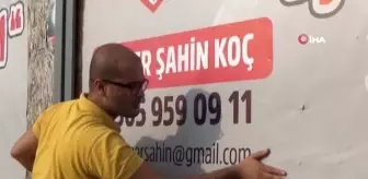 İki yıldır işsiz olan genç mühendis, billboard ilanıyla iş arıyor