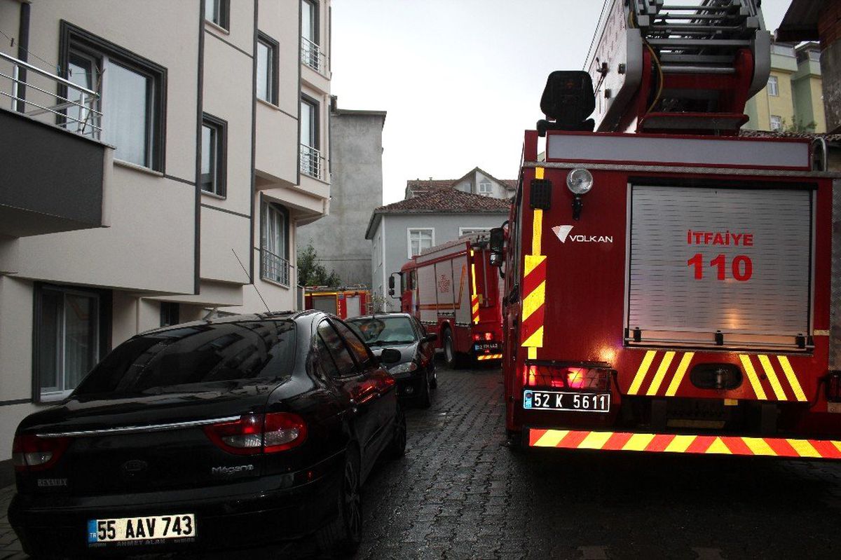 Mangal dumanı mahalleliyi sokağa döktü