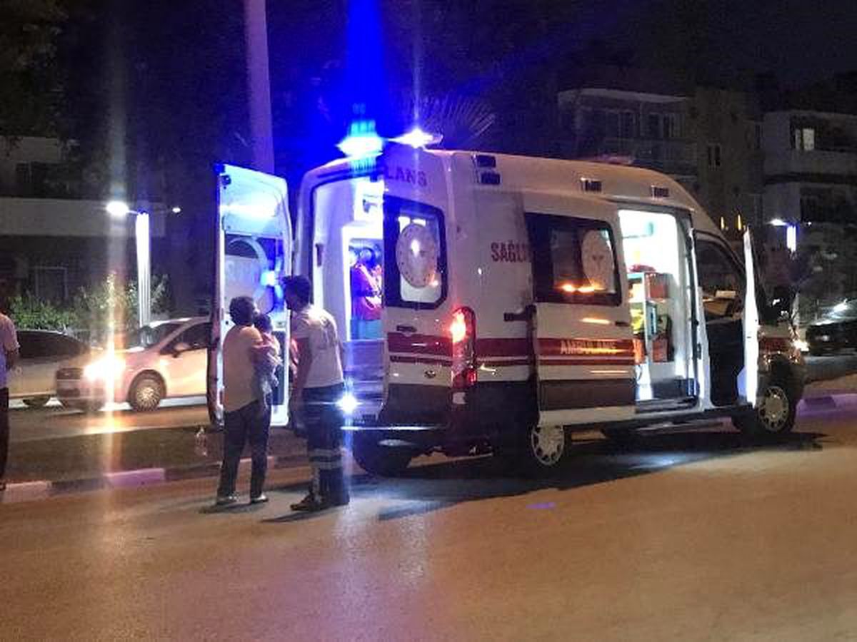Manisa\'da iki otomobil çarpıştı: 7 yaralı