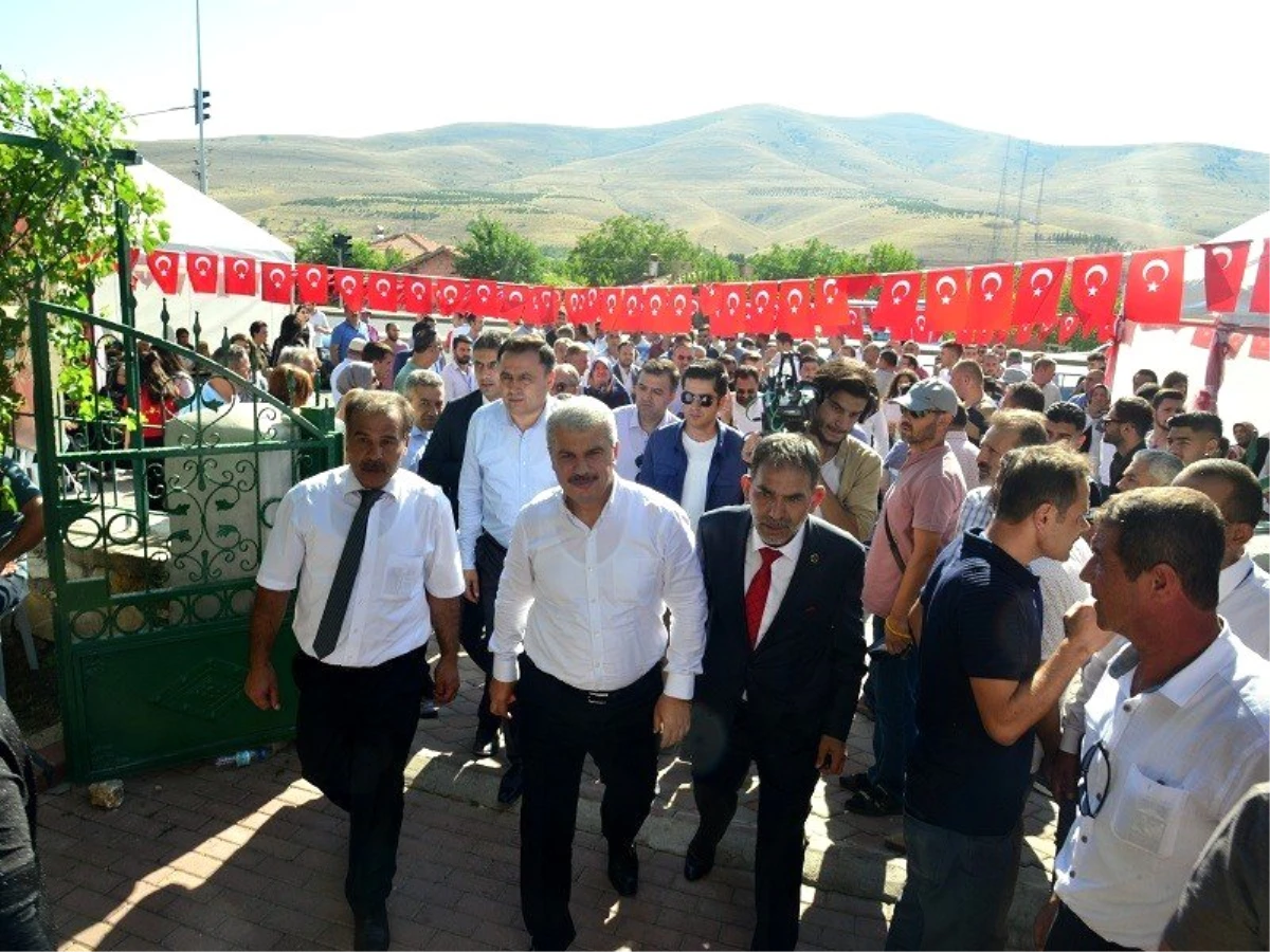 Özbağ Belediyesi, \'Halı, Kültür-Sanat ve Çirleme\' festivali düzenledi