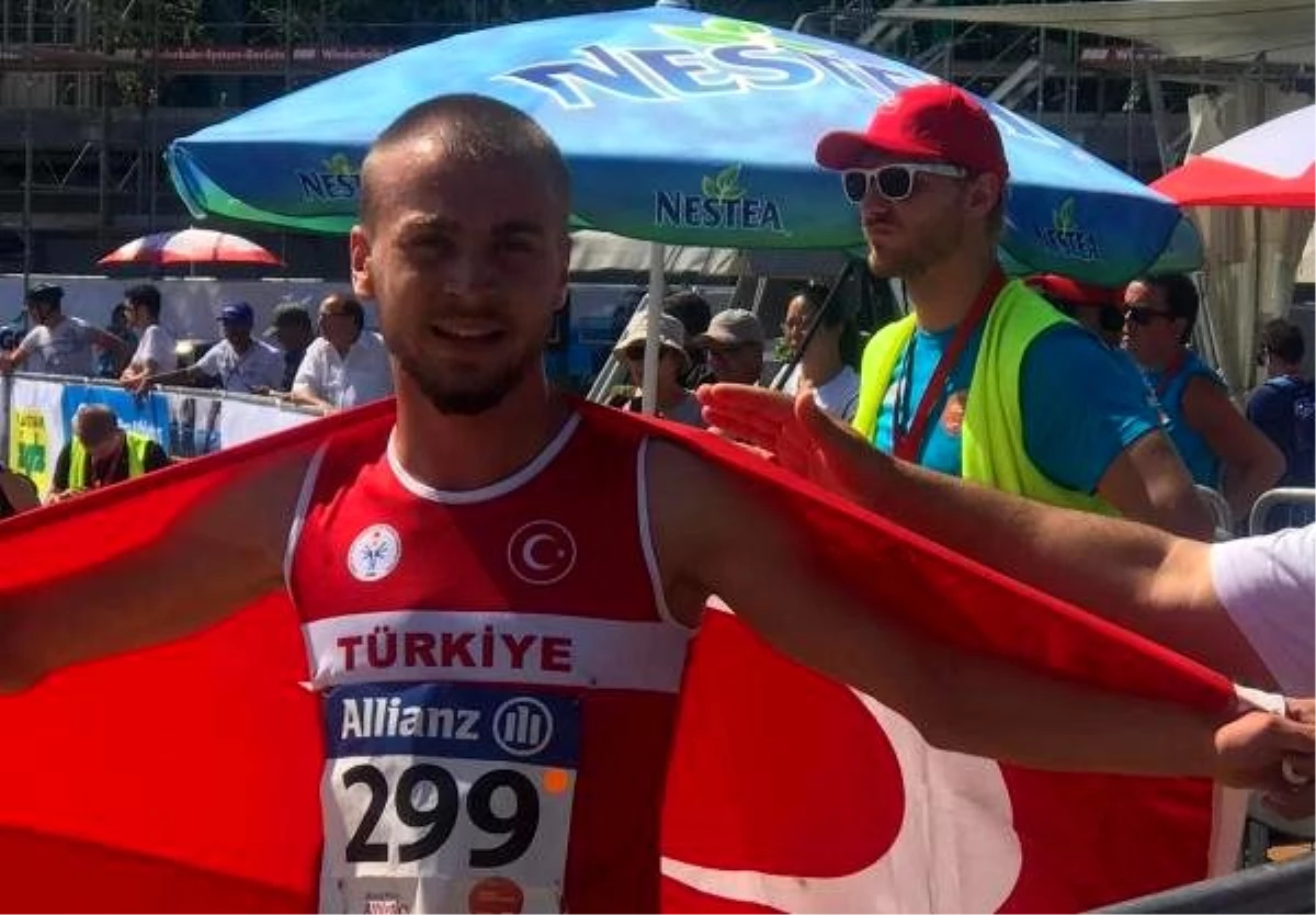Özel sporcu Oğuz Türker dünya şampiyonu