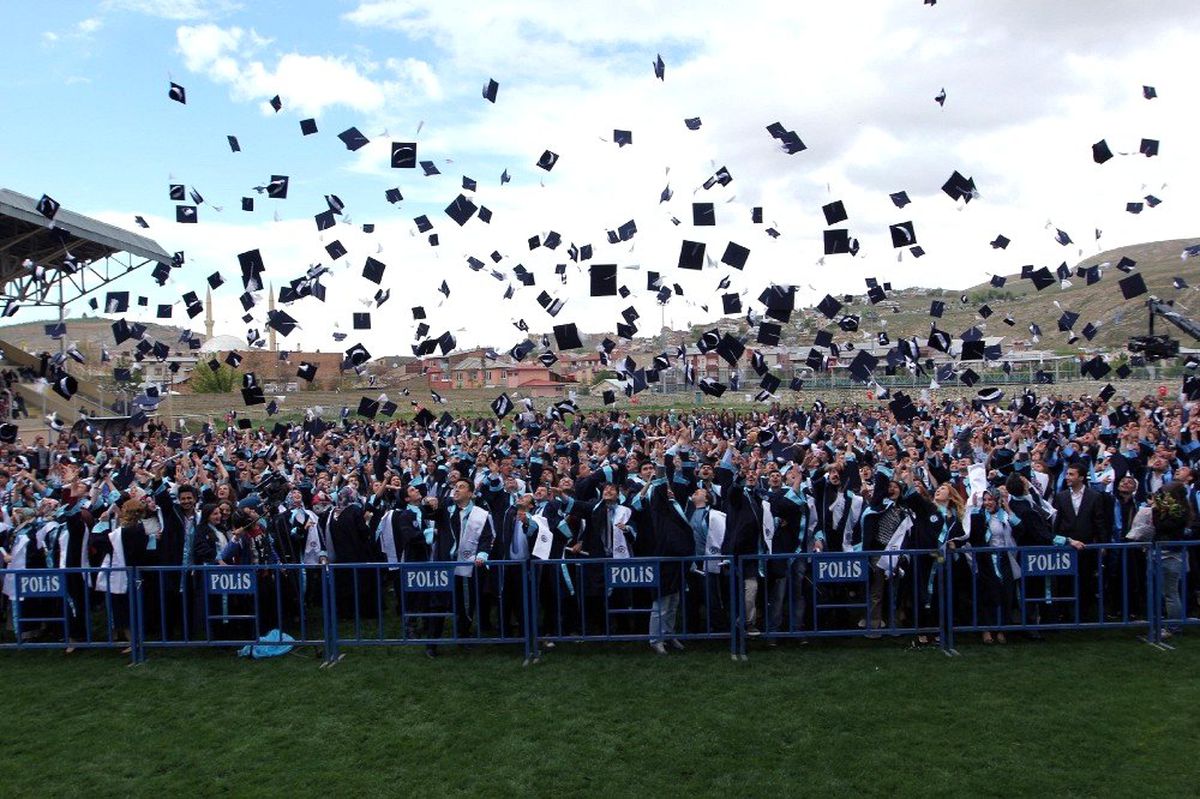 Bayburt Üniversitesine 6 öğretim üyesi alınacak