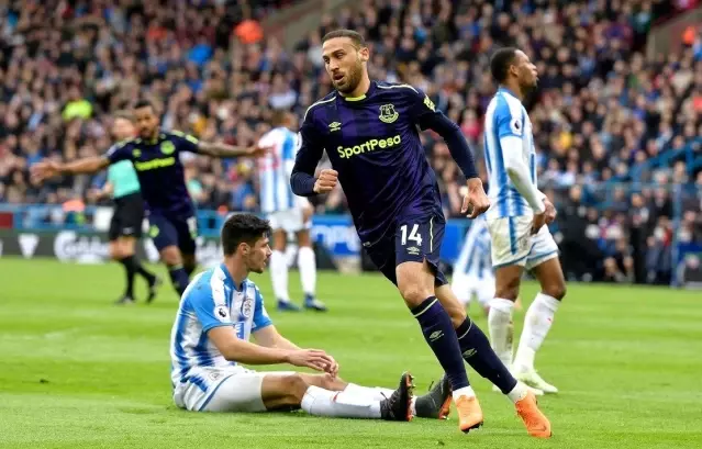 Beşiktaş, Galatasaray ve Fenerbahçe, Cenk Tosun'u transfer ...