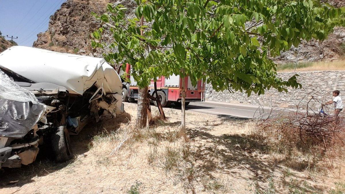 Çatak\'ta trafik kazası; 1 yaralı