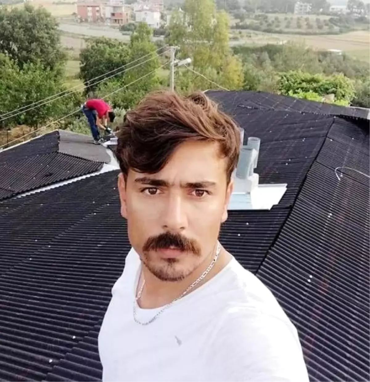 Elektrik akımına kapılarak öldü