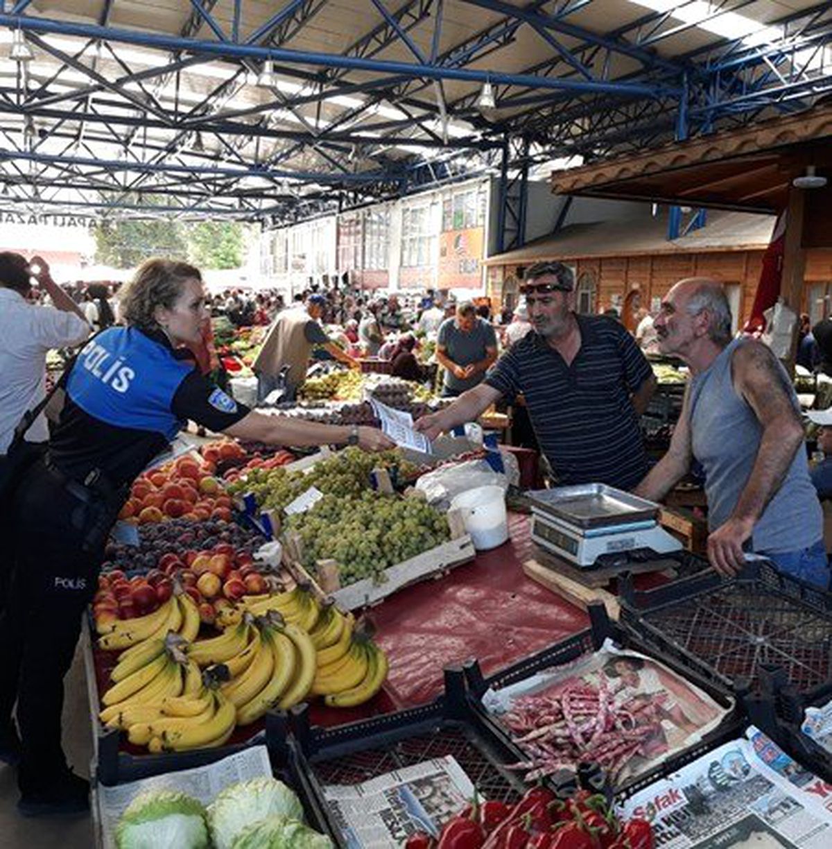 Emniyet ekipleri tarafından bilgilendirme yapıldı