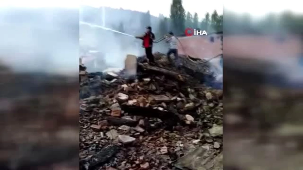 İskilip\'te 7 evin kül olduğu yangının ardından yaralar sarılıyor