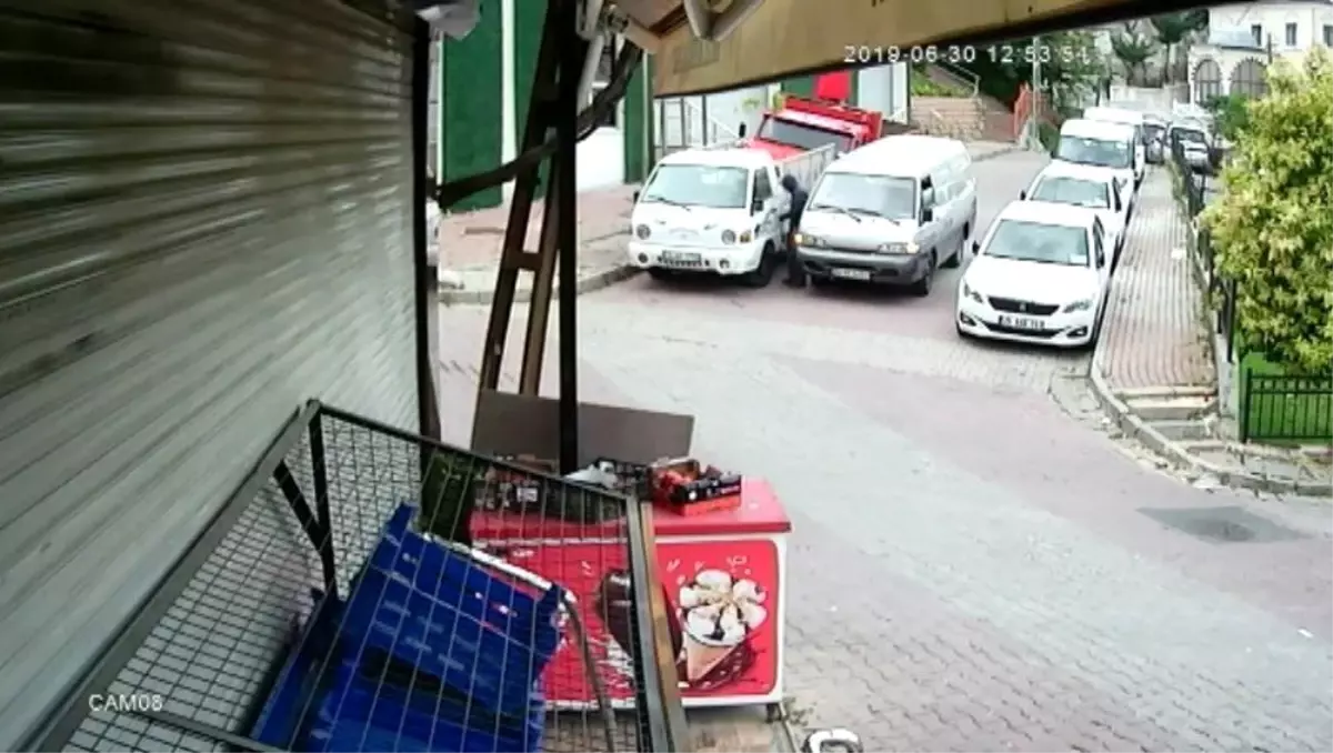 İstanbul\'da kamyonet hırsızlarına nefes kesen operasyon