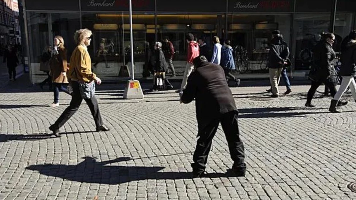 İsveç\'in Eskilstuna kentinde sokakta dilenmek artık paralı