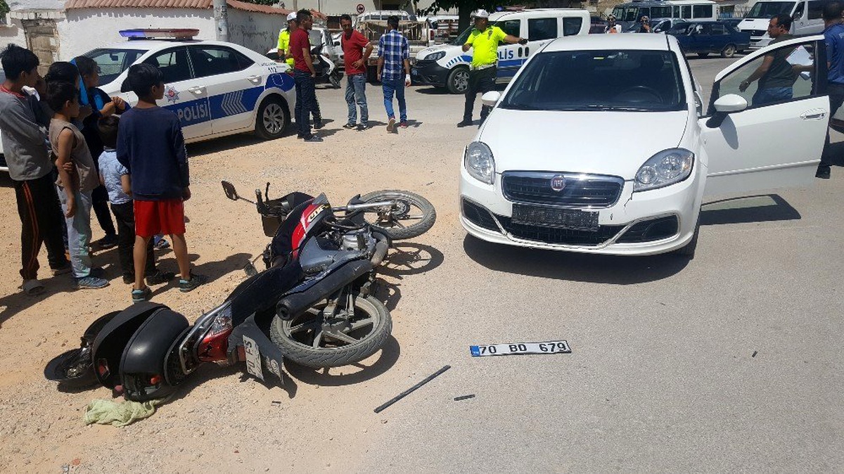 Karaman\'da otomobil ile motosiklet çarpıştı: 1 yaralı