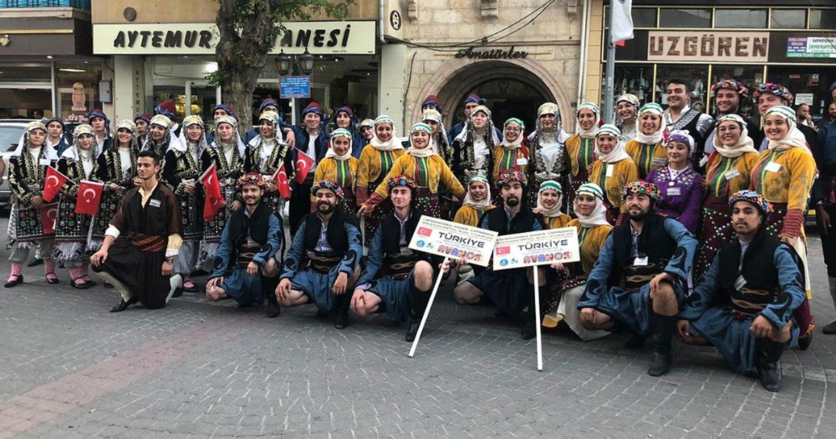 Tepebaşı Halk Dansları Topluluğu\'ndan Kapadokya\'da gösteri