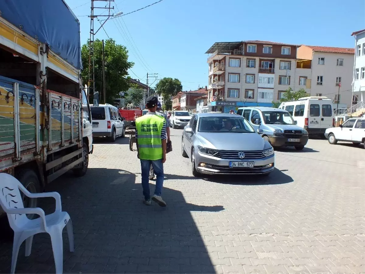 Zabıtadan gelişi güzel park eden araç sürücülerine uyarı