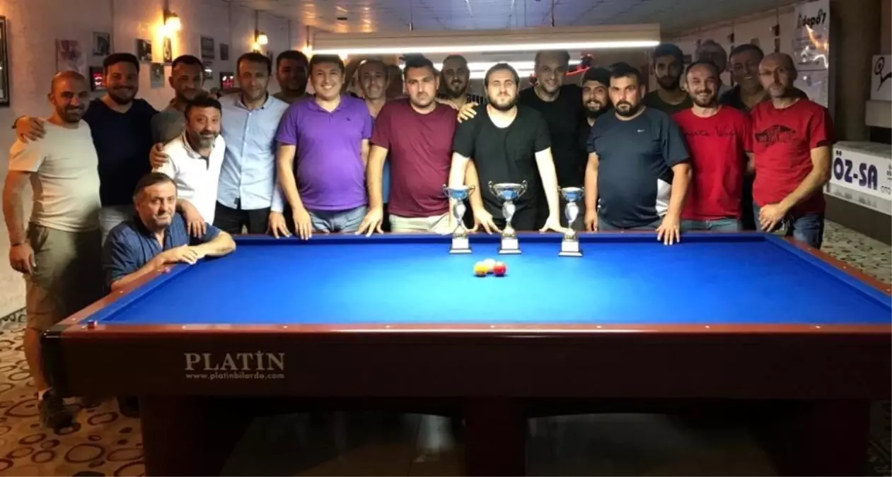 3 Bant bilardo şampiyonu Emrecan Uslu oldu