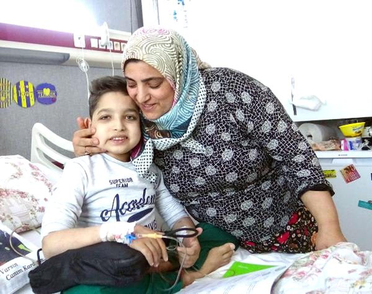 4 yıldır kalp nakli bekleyen Ferhat gözyaşları içinde son yolculuğuna uğurlandı