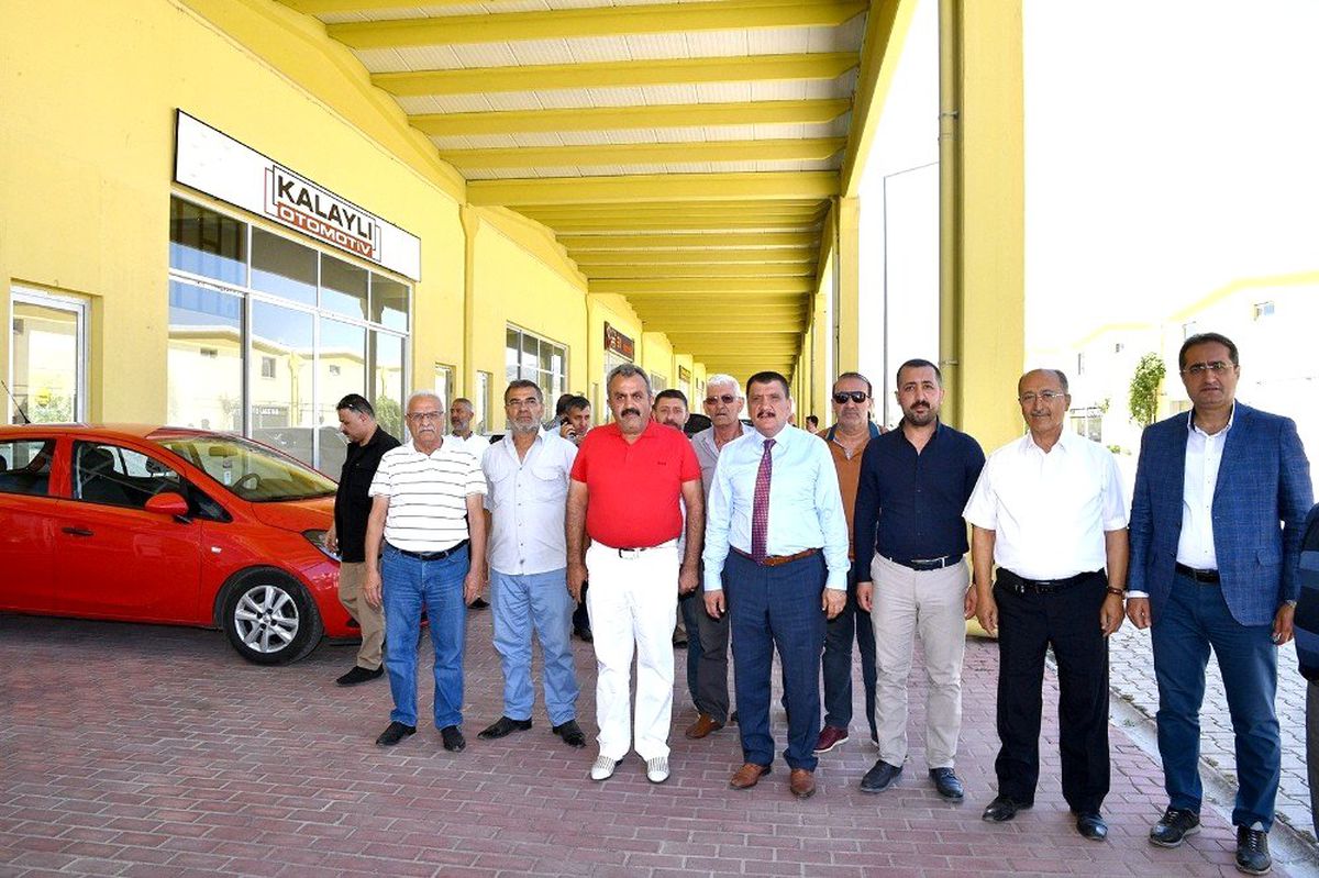 Başkan Gürkan\'dan Galericiler Sitesine ziyaret