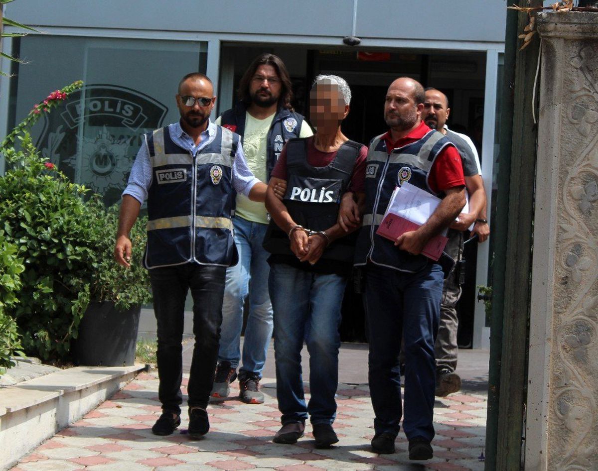 Cinayet zanlısı, çelik yelekle adliyeye sevk edildi