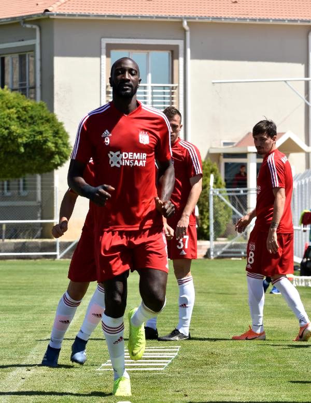 Demir Grup Sivasspor hazırlıklarına devam etti