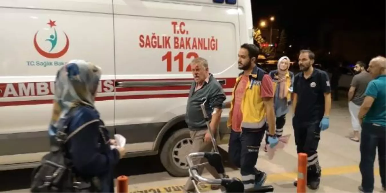 Kavga ettiği ağabeyini süpürge sapıyla yaraladı