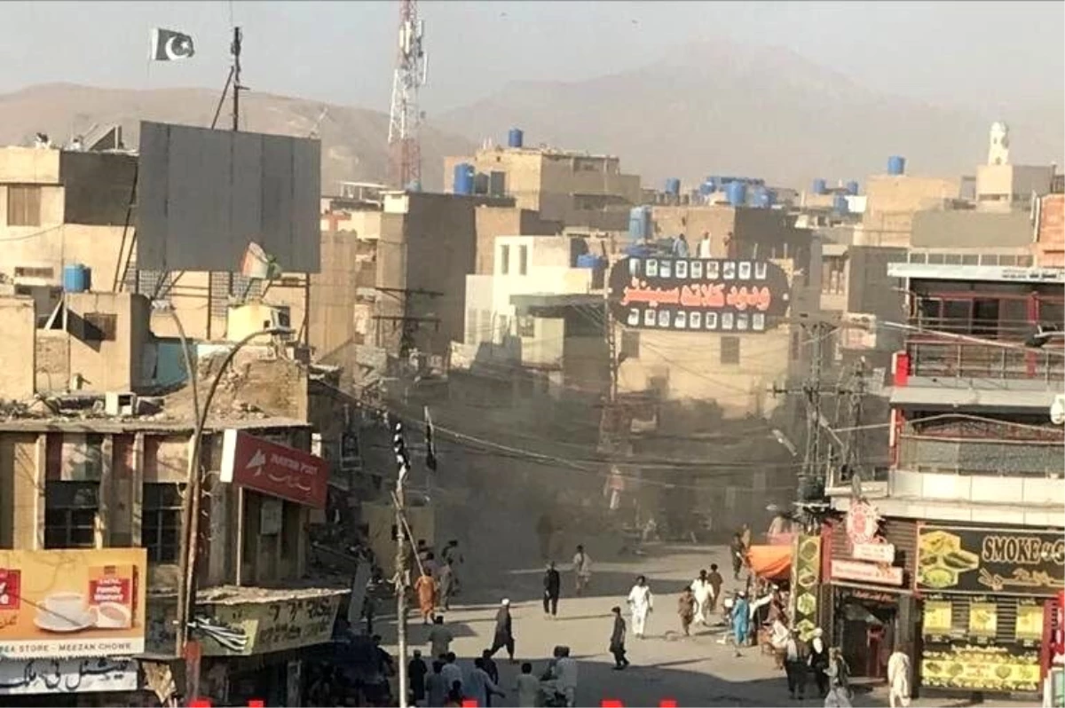 Pakistan\'da markette patlama: 3 ölü