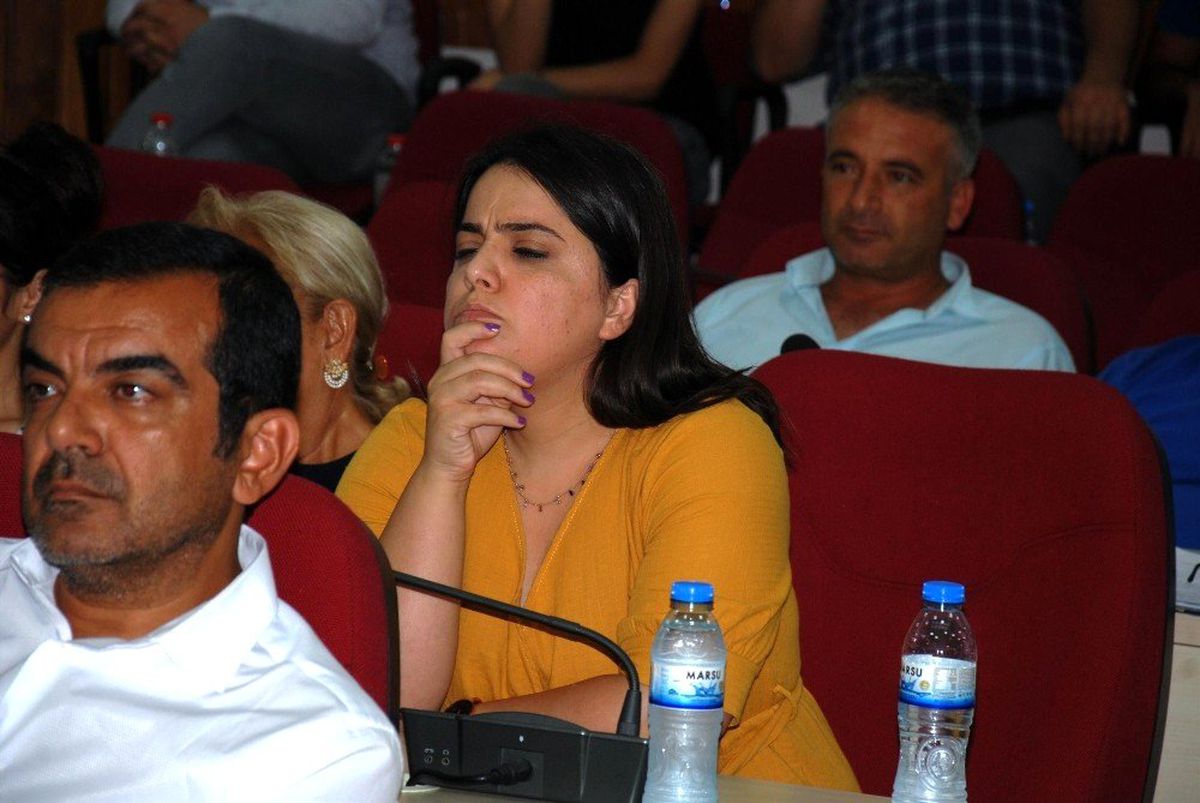 Seyhan Belediyesi\'nde HDP tartışması
