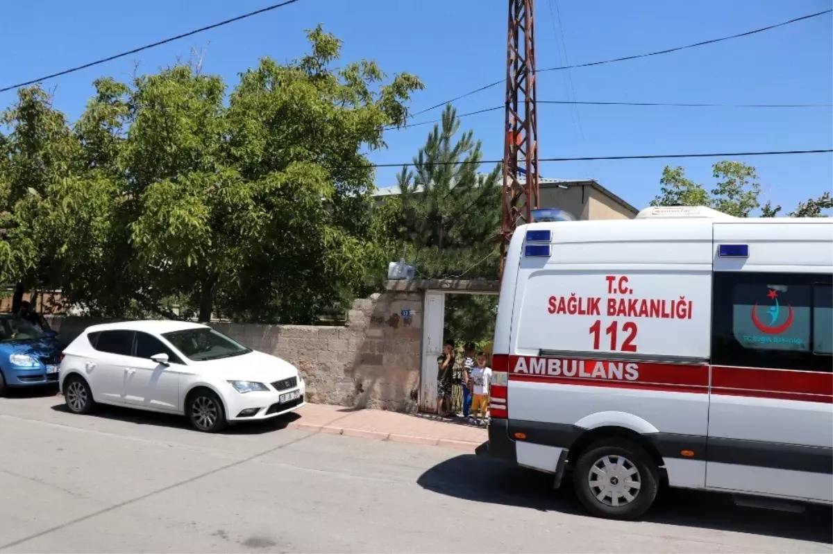 Trafik kazasında hayatını kaybeden polis memuru Kayseri\'de toprağa verildi