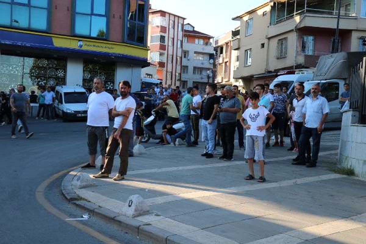 Üsküdar Bilim Merkezi\'nde yangın...