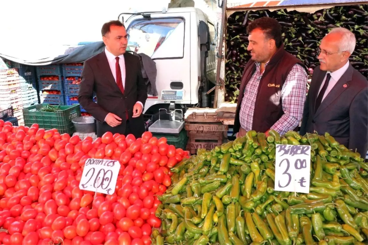 Vali Çakır, pazarcı esnafının sorunlarını dinledi