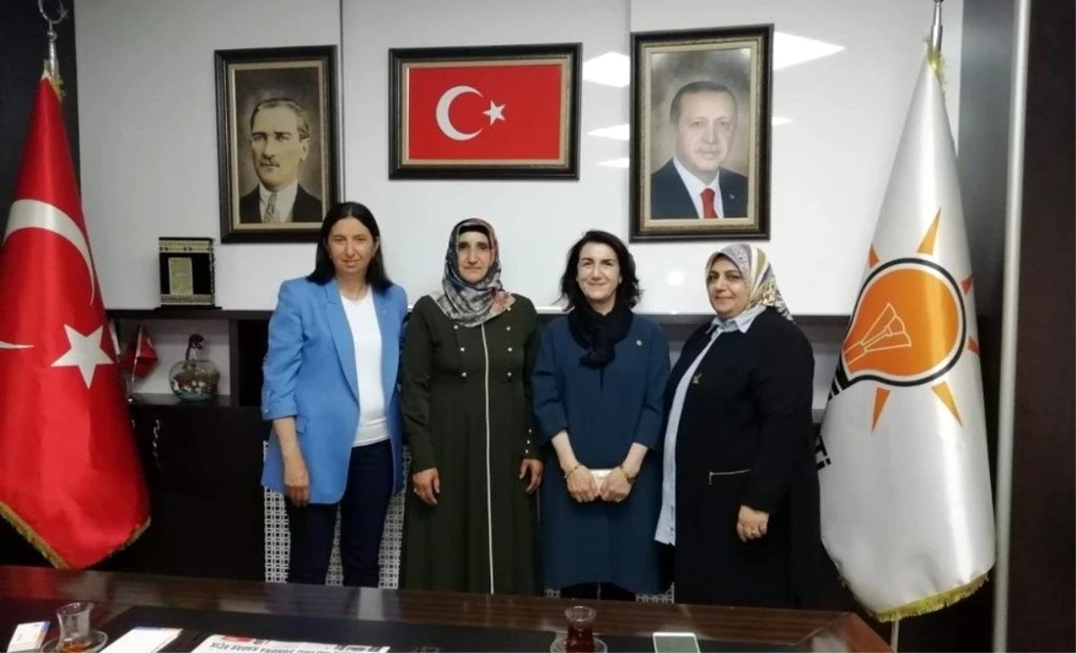 Zeytun Şener kadın kolları başkanlığına getirildi