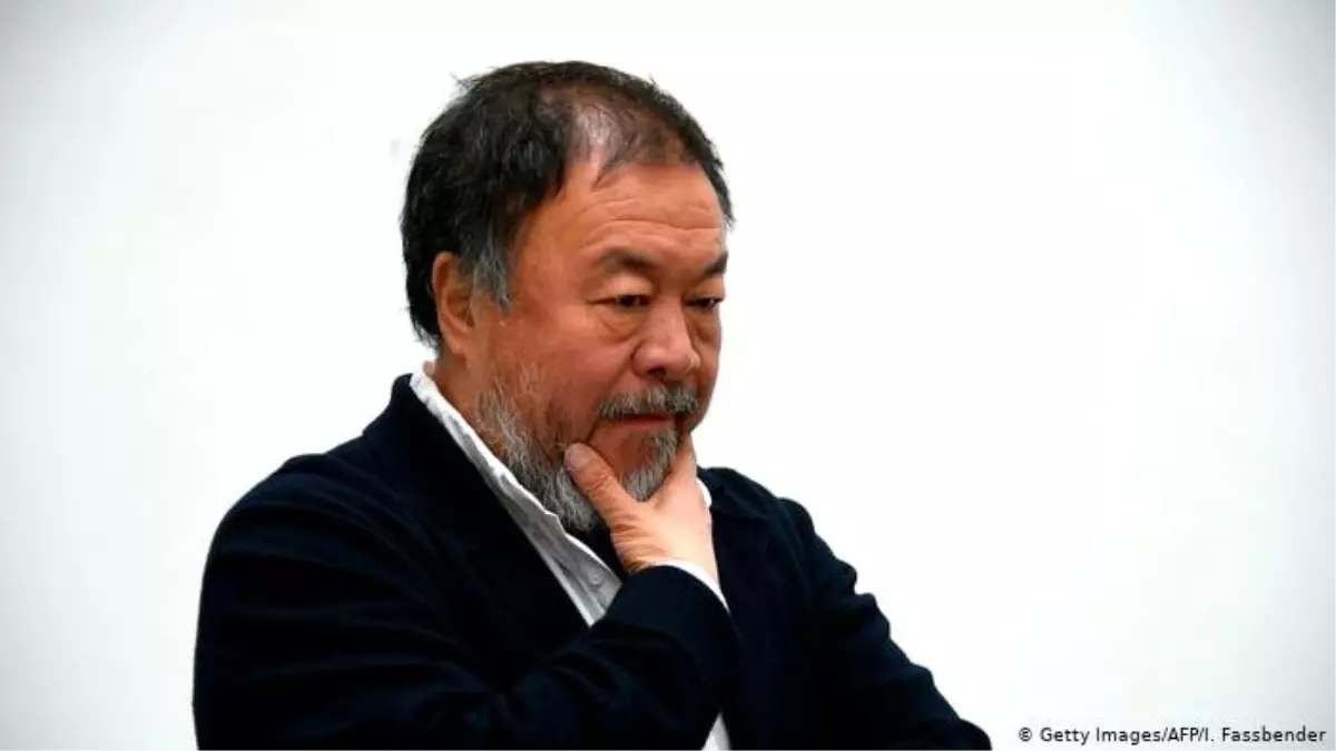 Ai Weiwei: Çin Hong Kong\'daki göstericilere blöf yapıyor